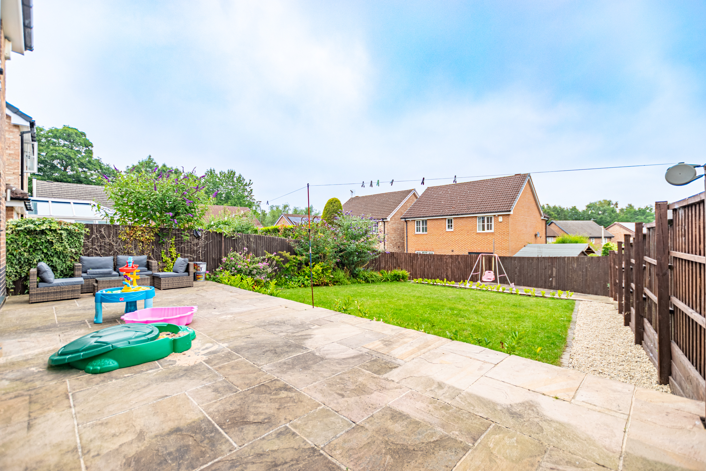 Hawthorne Gardens, Adel, Leeds, LS16 - Photo 24