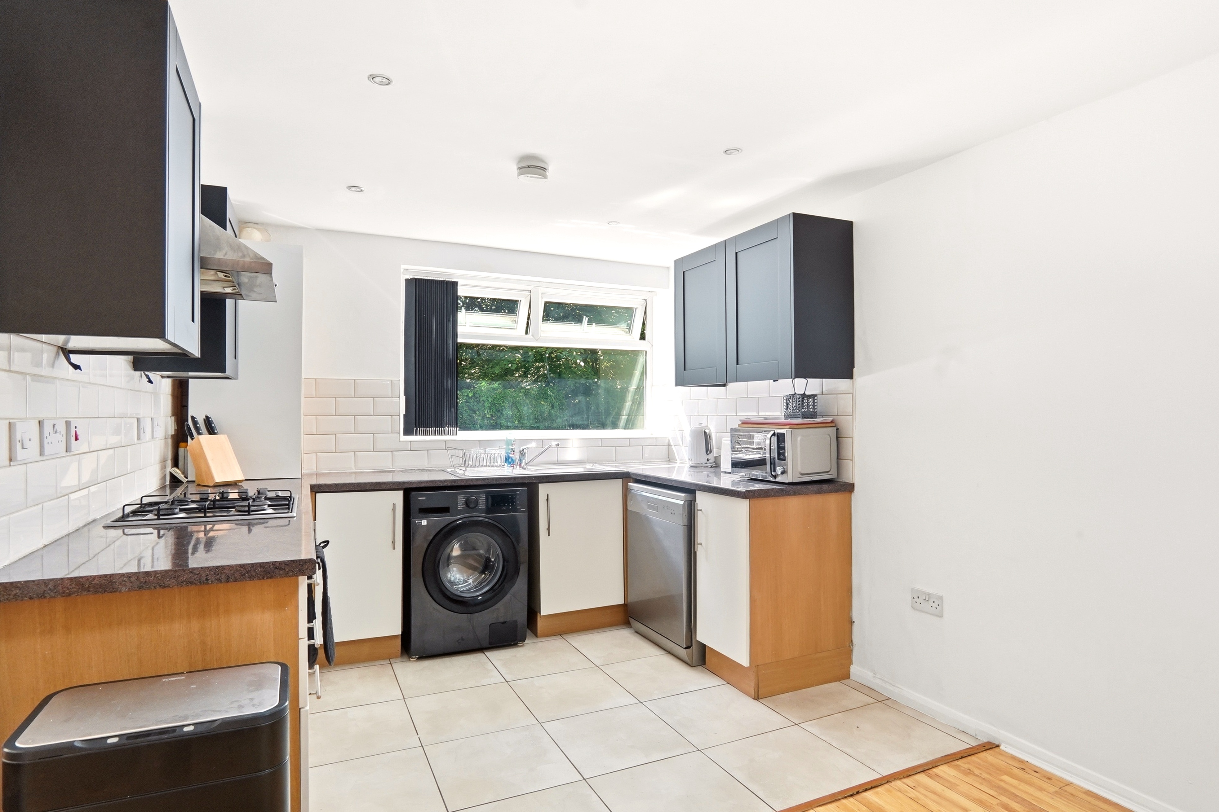 Woodland Court, Well House Road, Gledhow, Leeds, LS8 - Photo 4