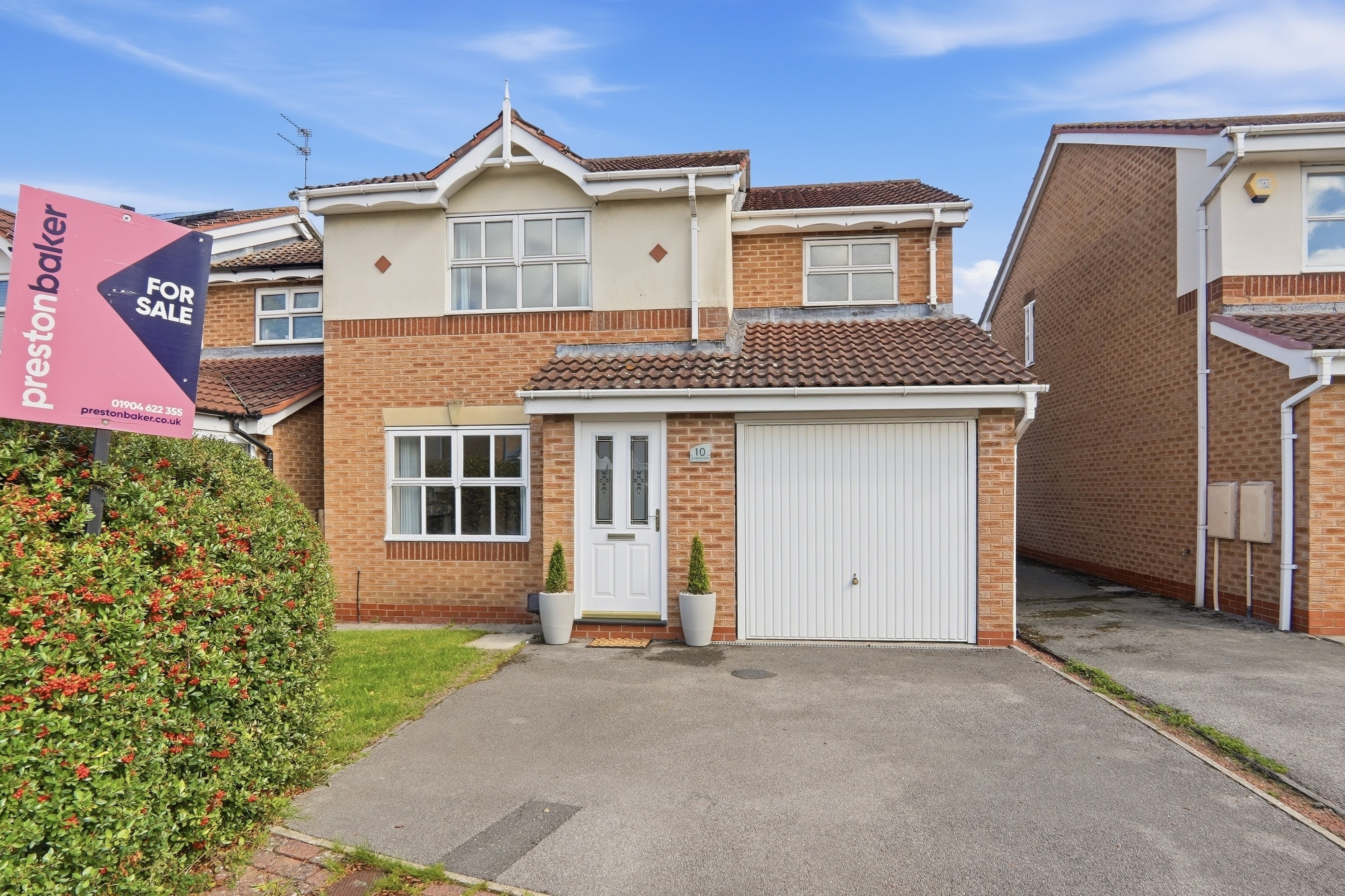 Hornbeam Close, York, YO30 - Photo 1