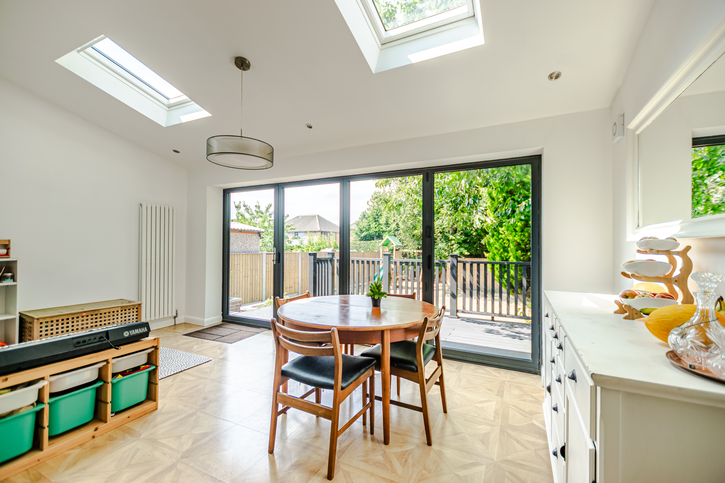 Carr Manor Grove, Moortown, Leeds, LS17 - Photo 4