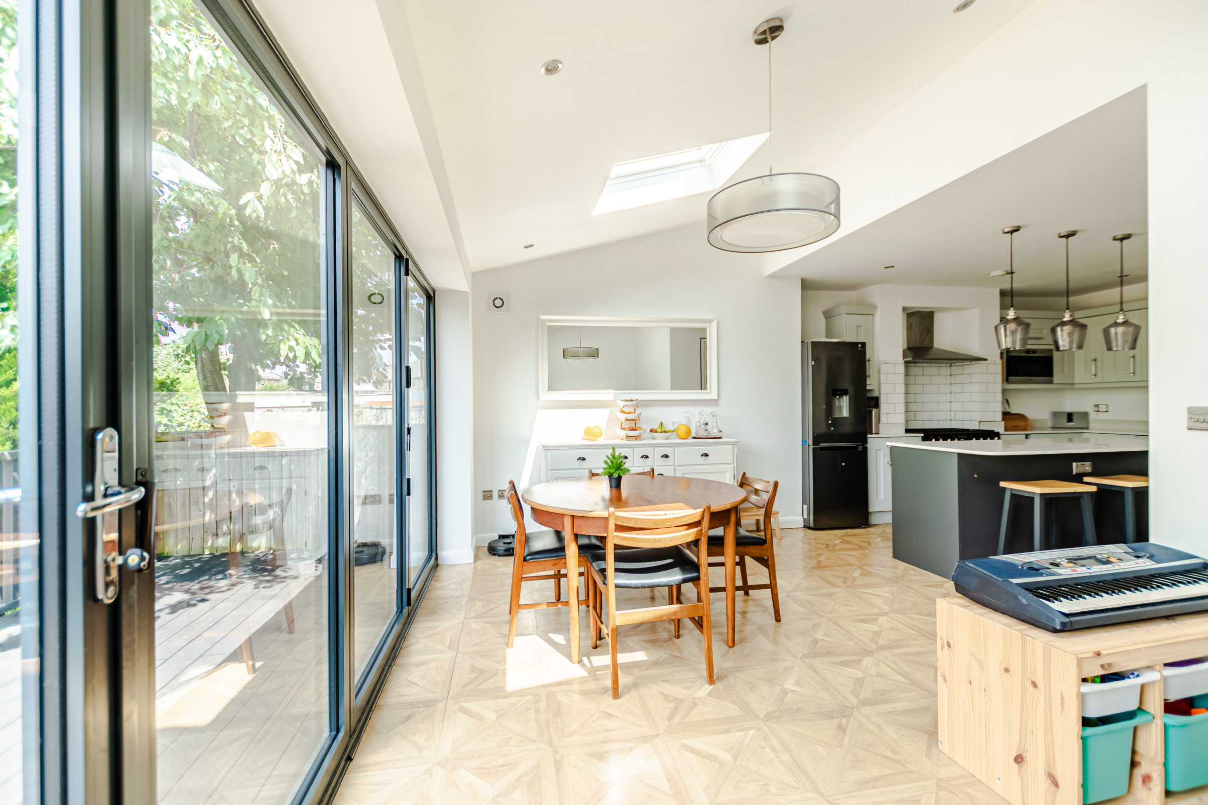 Carr Manor Grove, Moortown, Leeds, LS17 - Photo 6