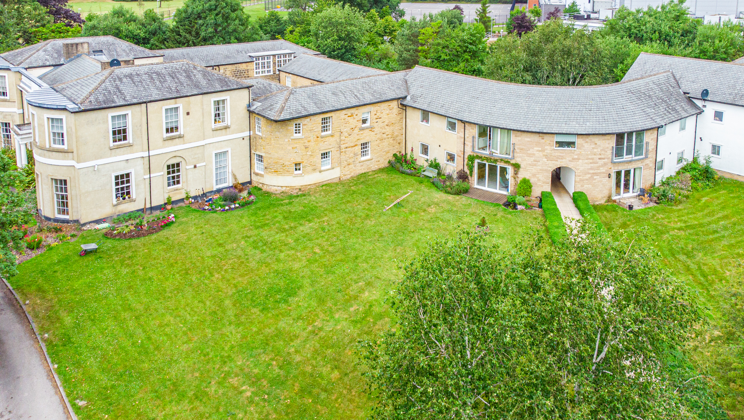 Lidgett Lane, Gledhow, Leeds, LS8 - Photo 2