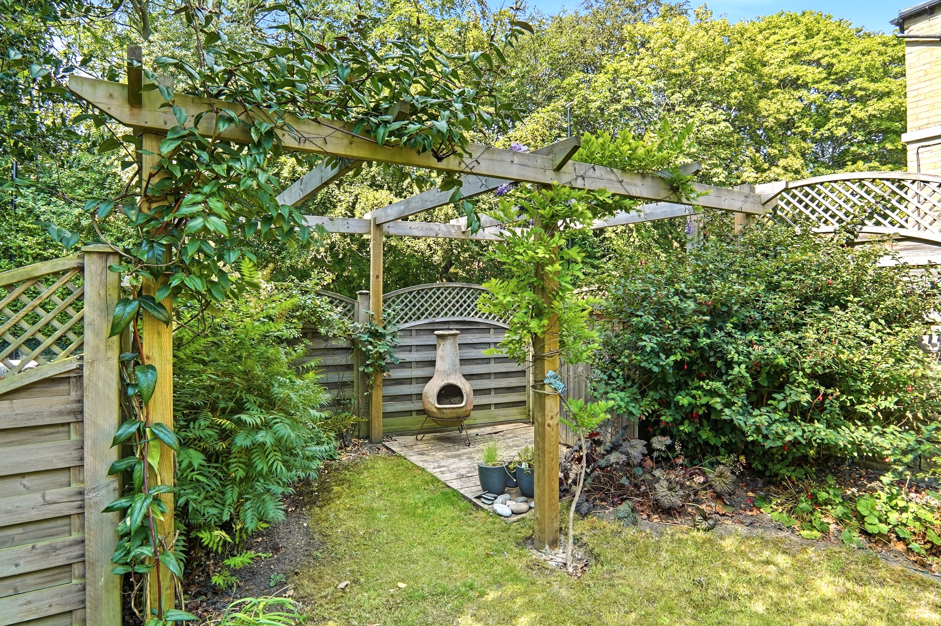Harrogate Road, Moortown, Leeds, LS7 - Photo 3