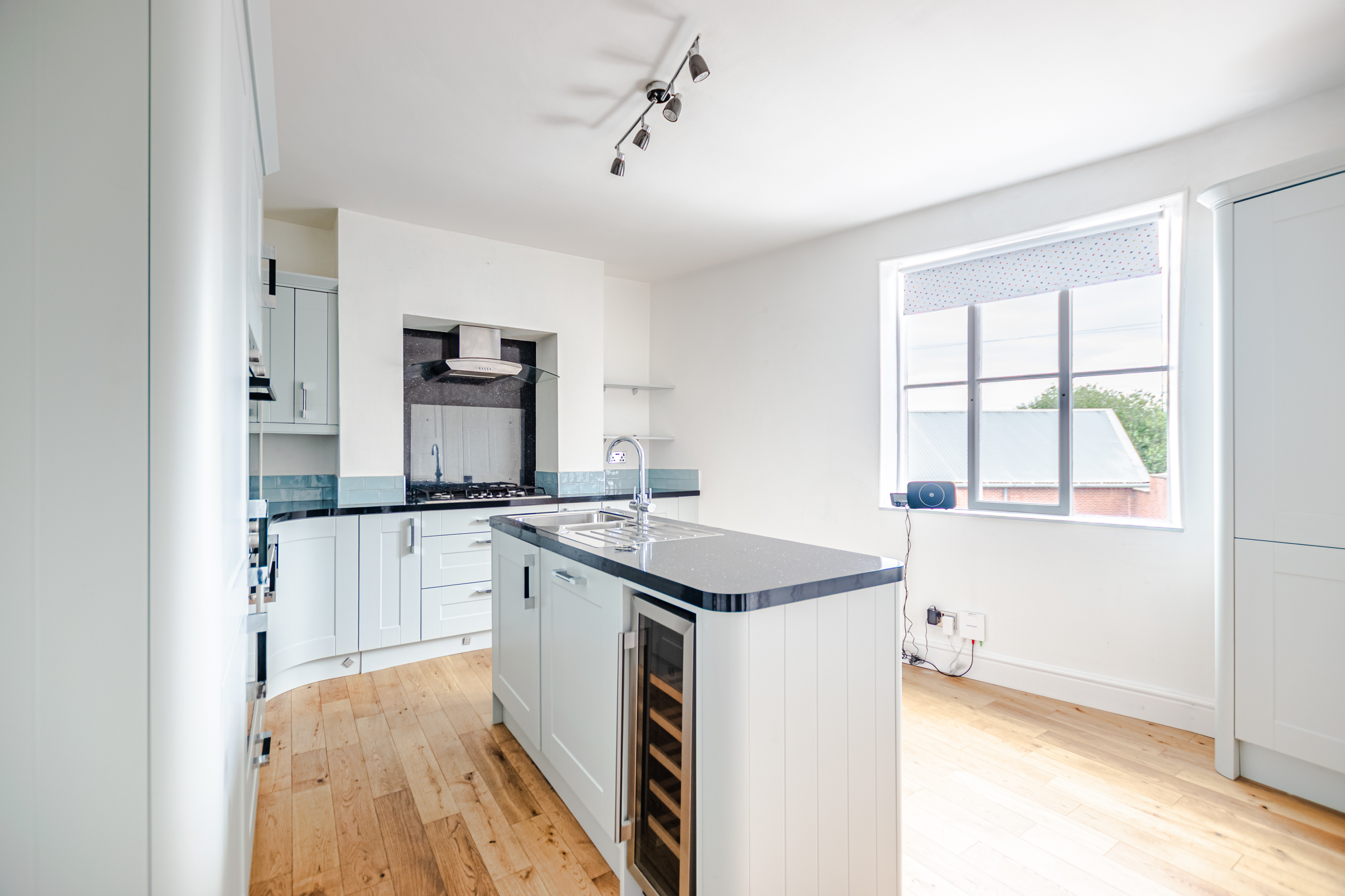 Harrogate Road, Moortown, Leeds, LS7 - Photo 7