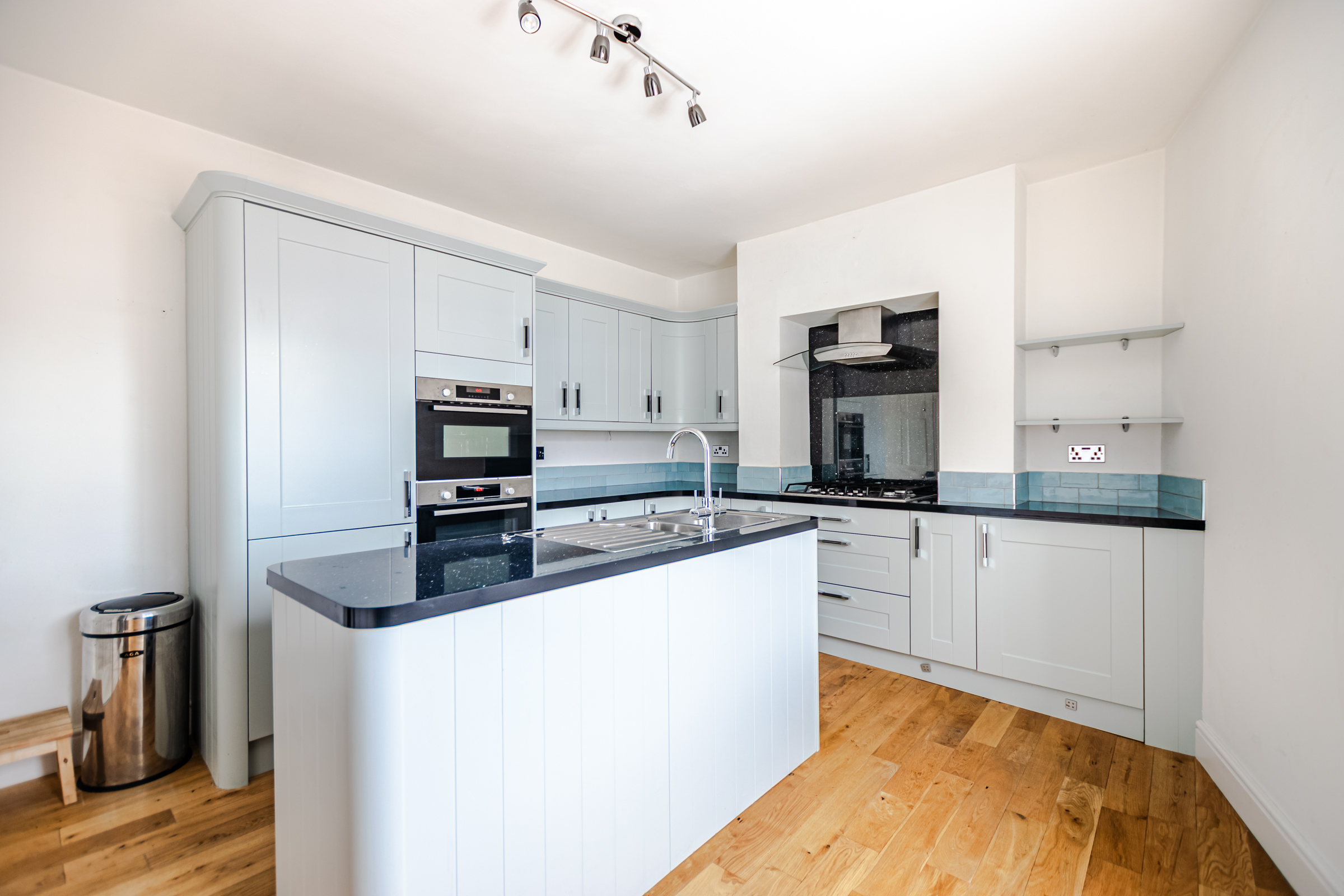 Harrogate Road, Moortown, Leeds, LS7 - Photo 8