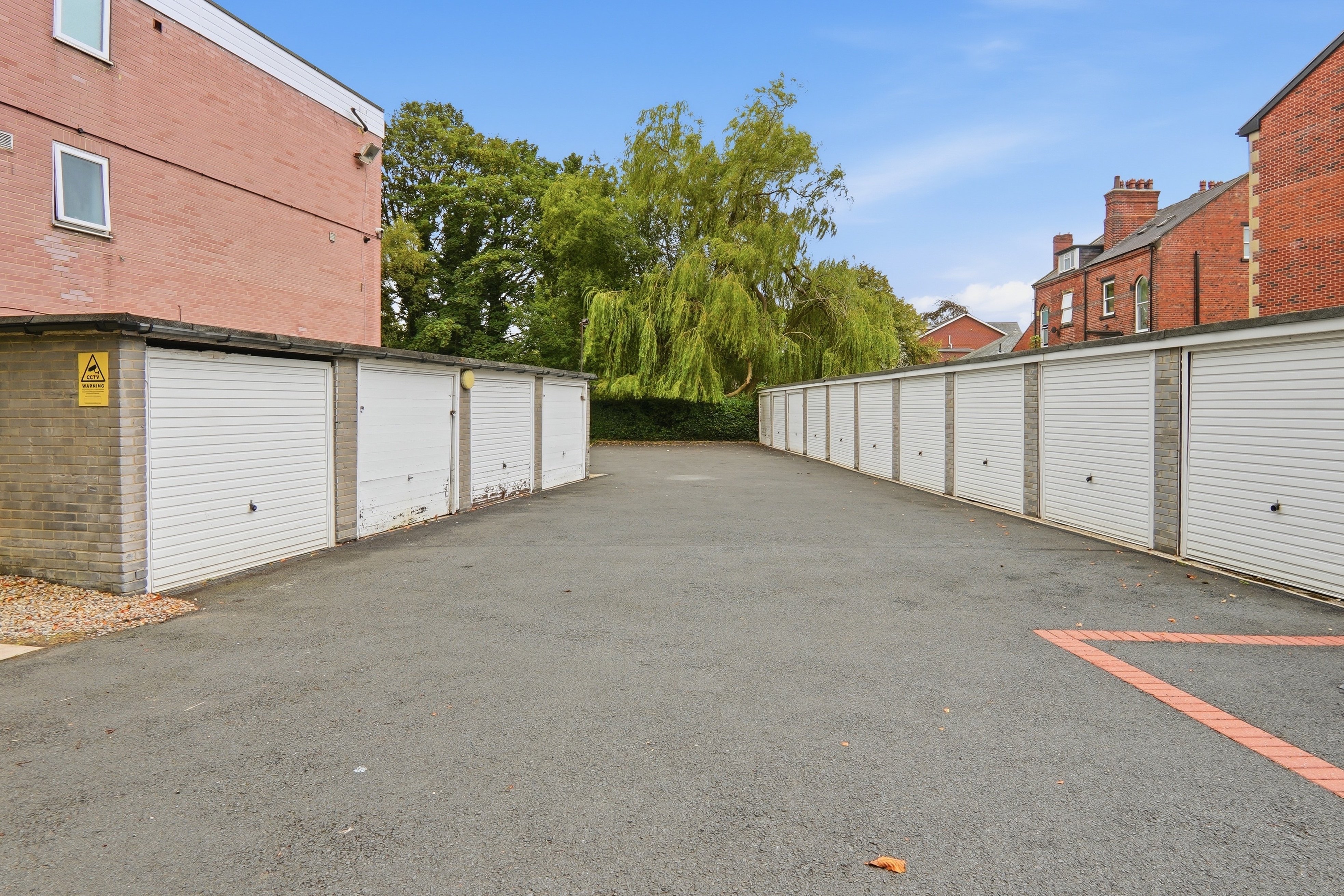 Sandhill Court, Sandhill Lane, Leeds, LS17 - Photo 16