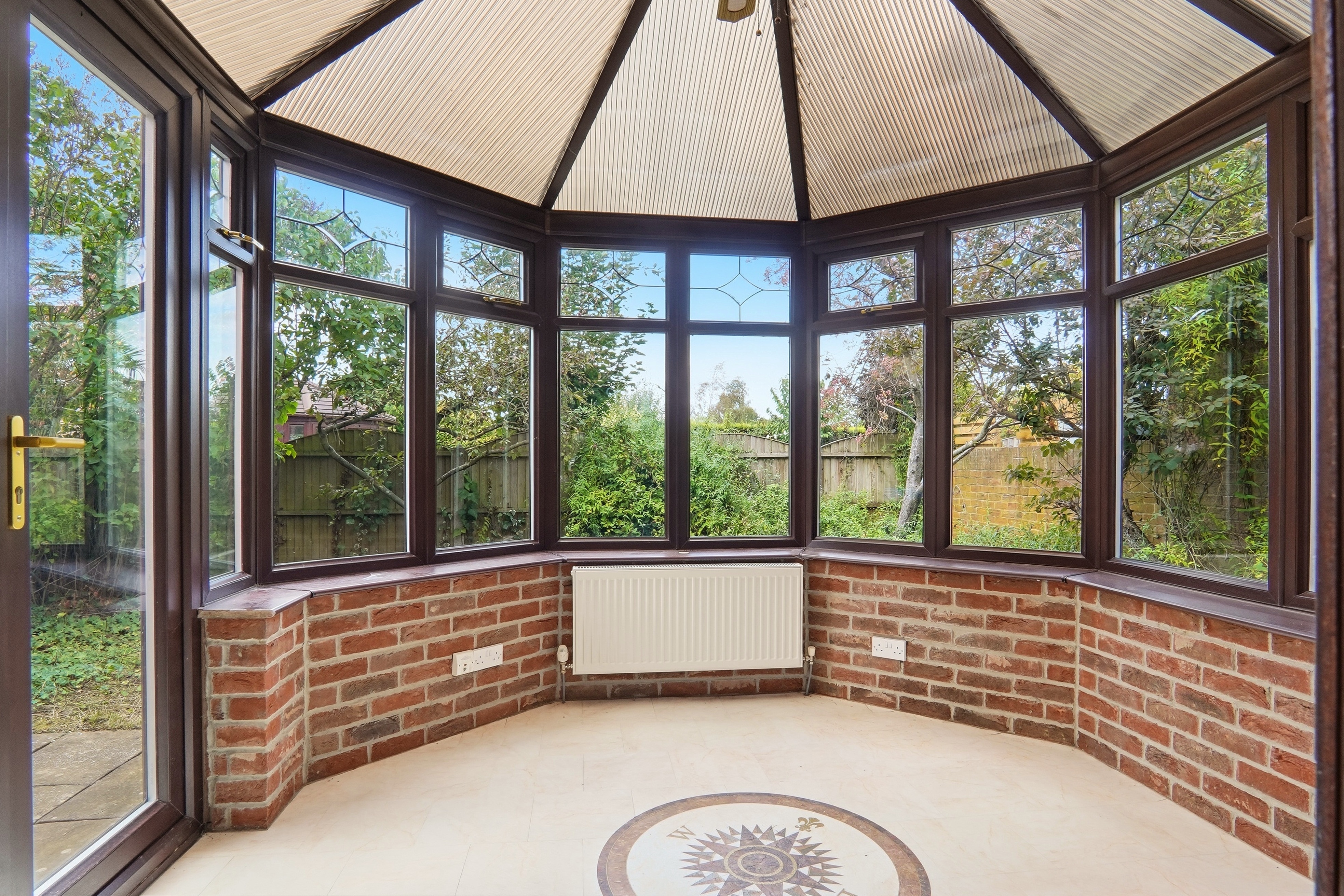 Gatesbridge Park, Finningley, Doncaster, DN9 - Photo 5