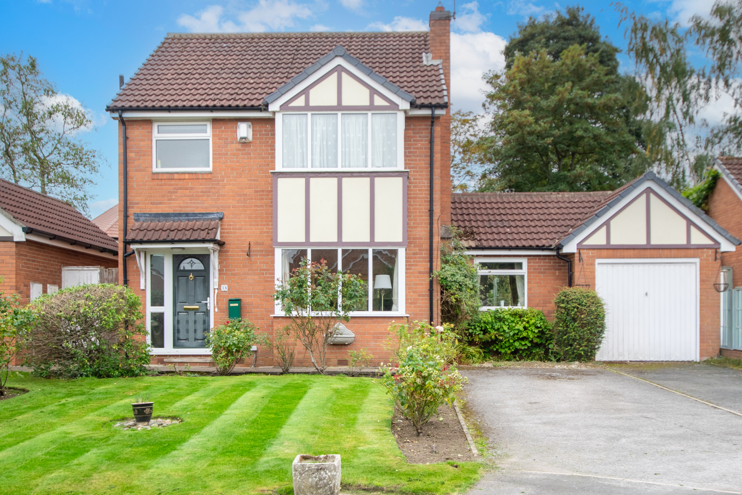The Spinney, Moor Allerton, Leeds, LS17 - Photo 1