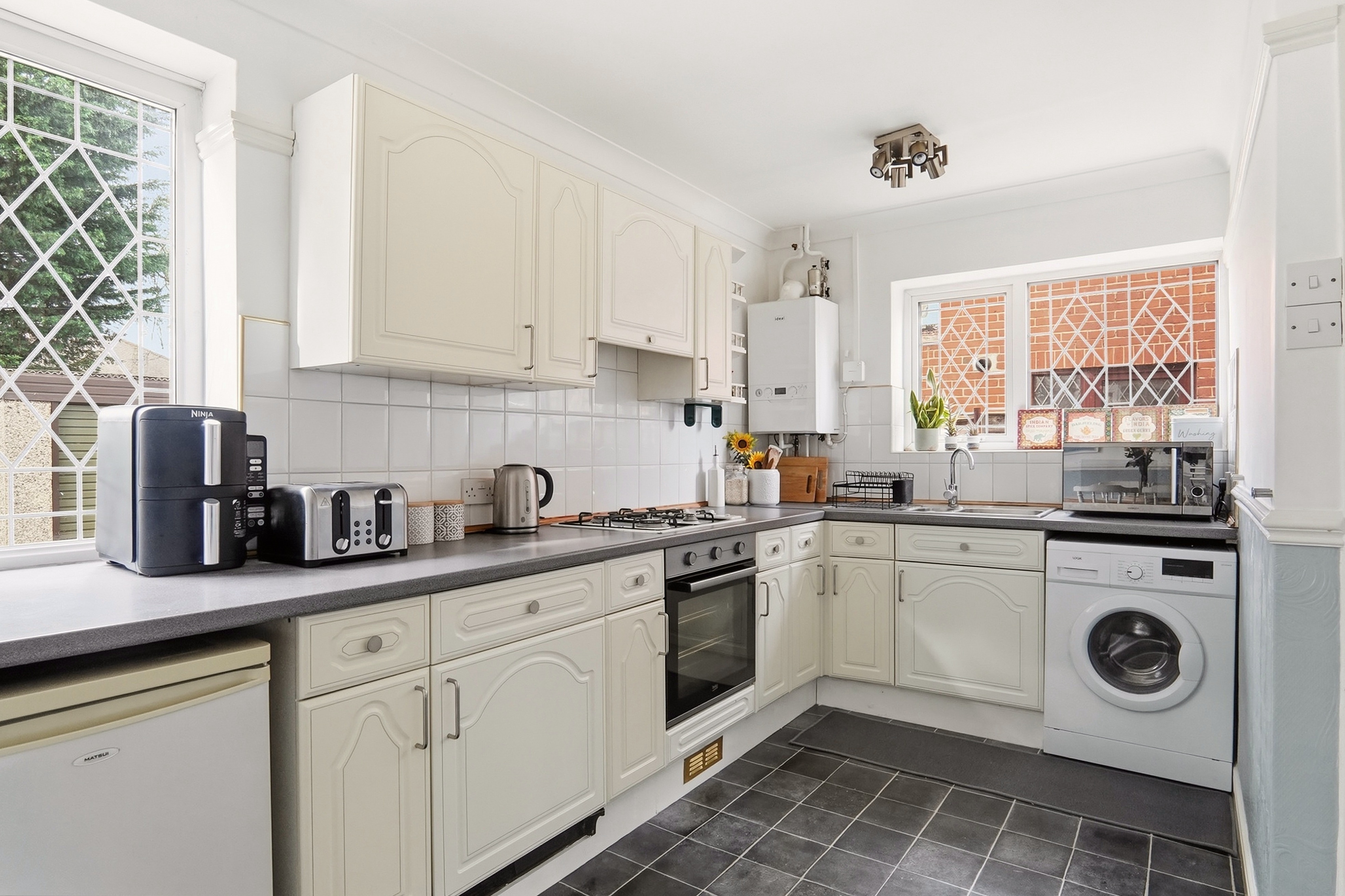 Liverpool Avenue, Doncaster, DN2 - Photo 3