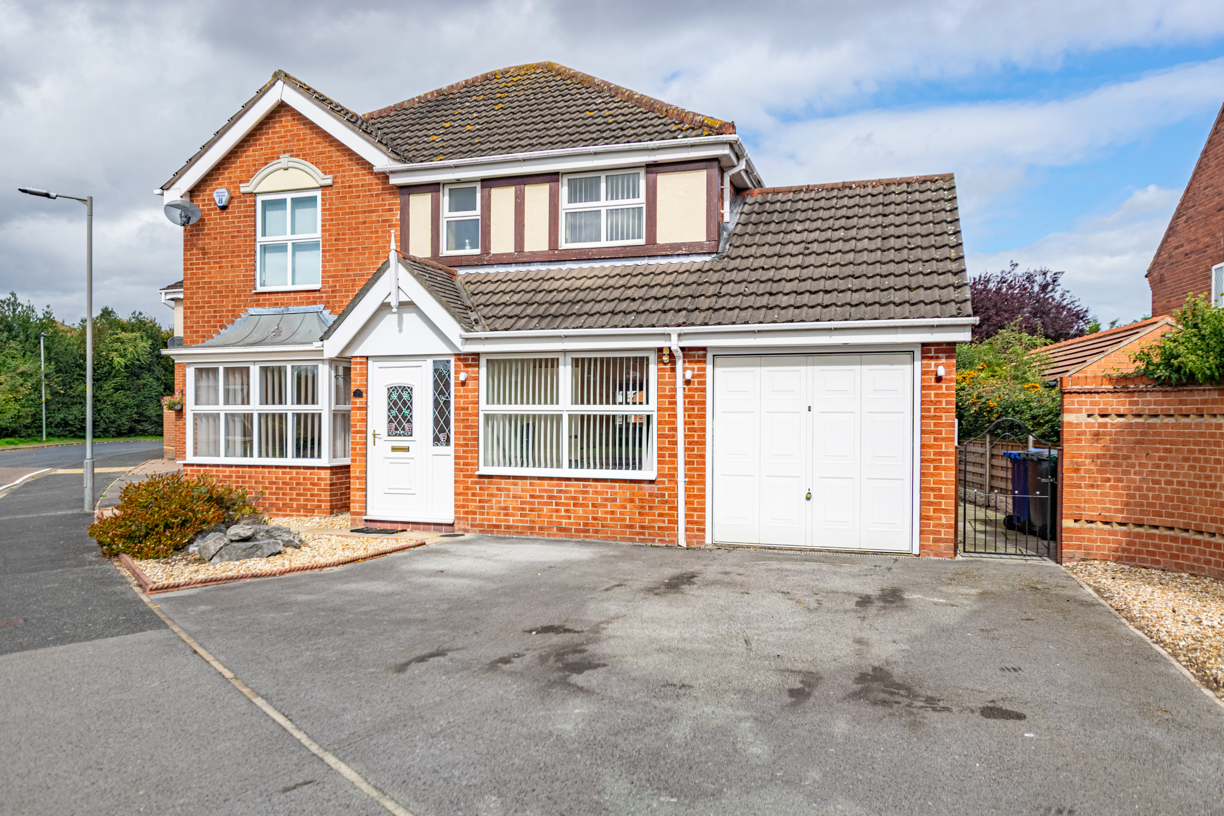 Pindars Way, Barlby, Selby, YO8 - Photo 1