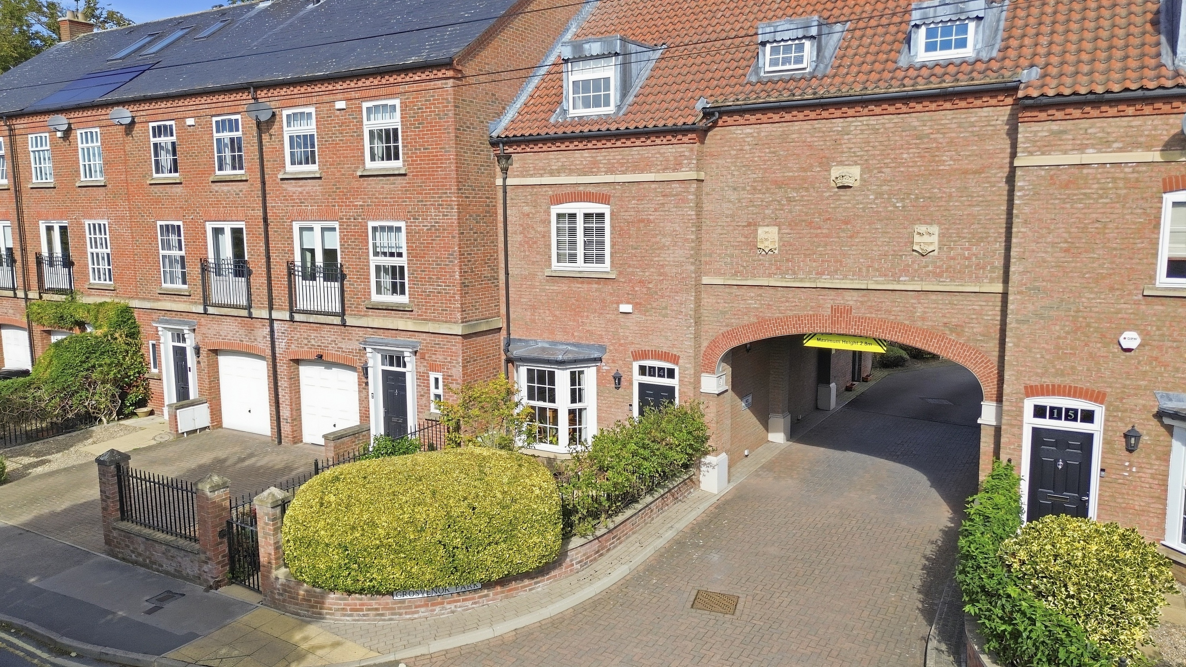 Grosvenor Park, York, YO30 - Photo 1