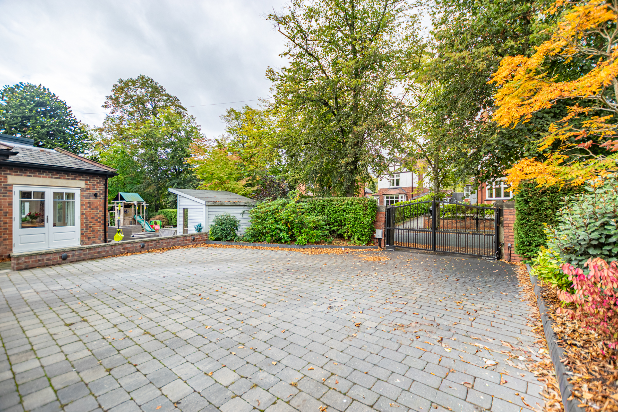 North Park Avenue, Lidgett Park, Leeds, LS8 - Photo 40