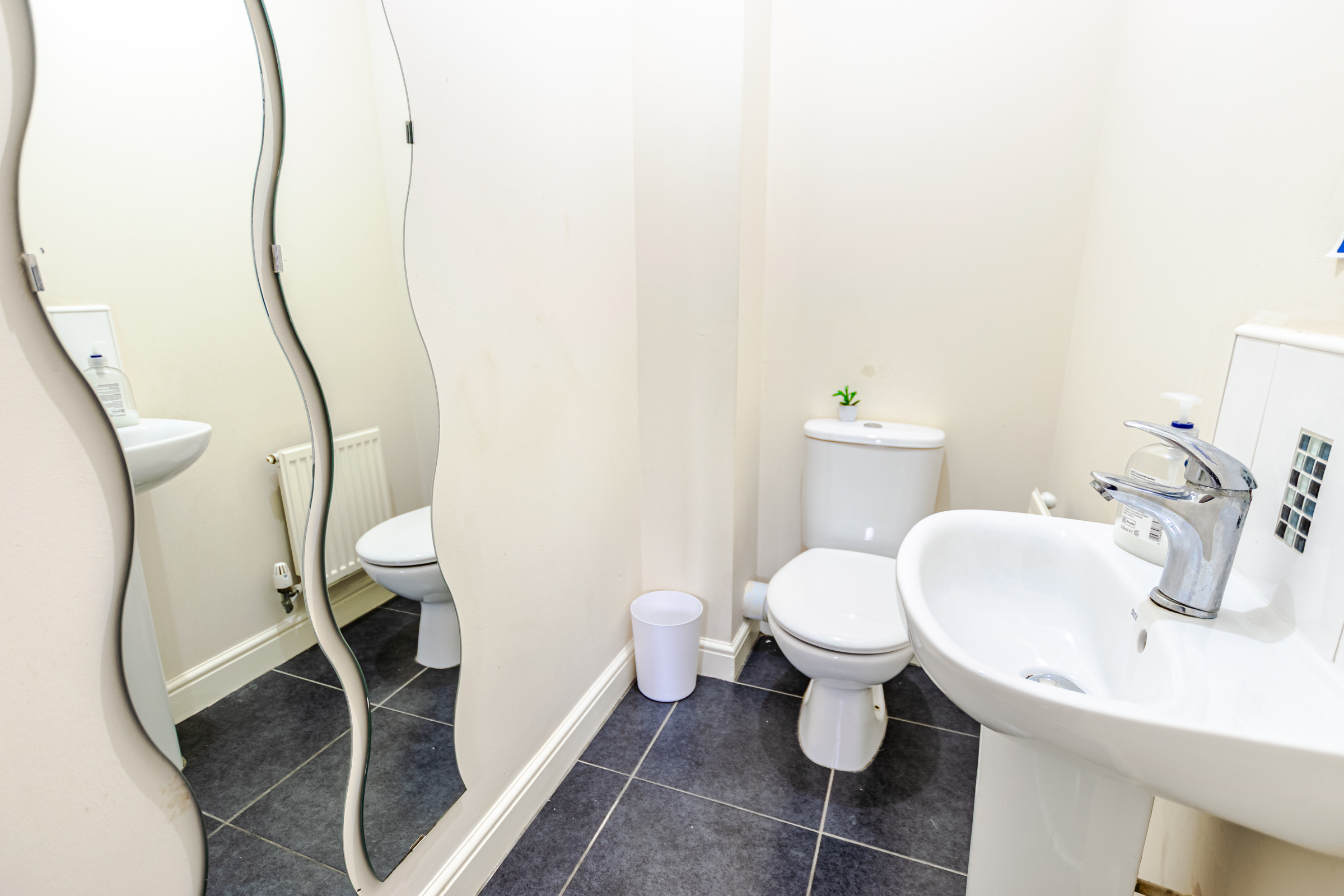 Oaklands Crescent, Gipton, Leeds, LS8 - Photo 9