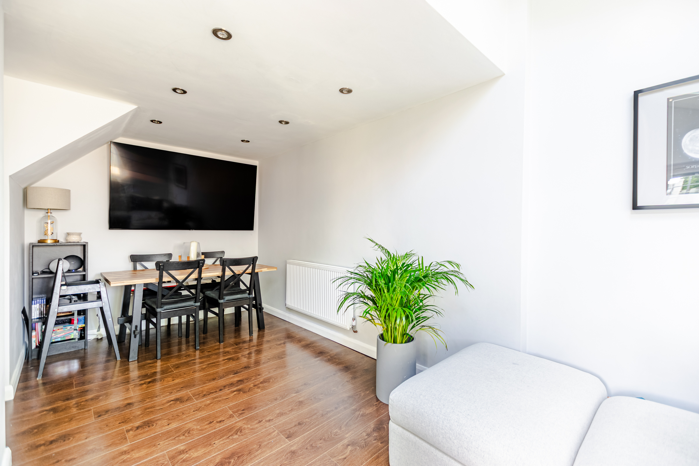Westwinn Garth, Whinmoor, Leeds, LS14 - Photo 11