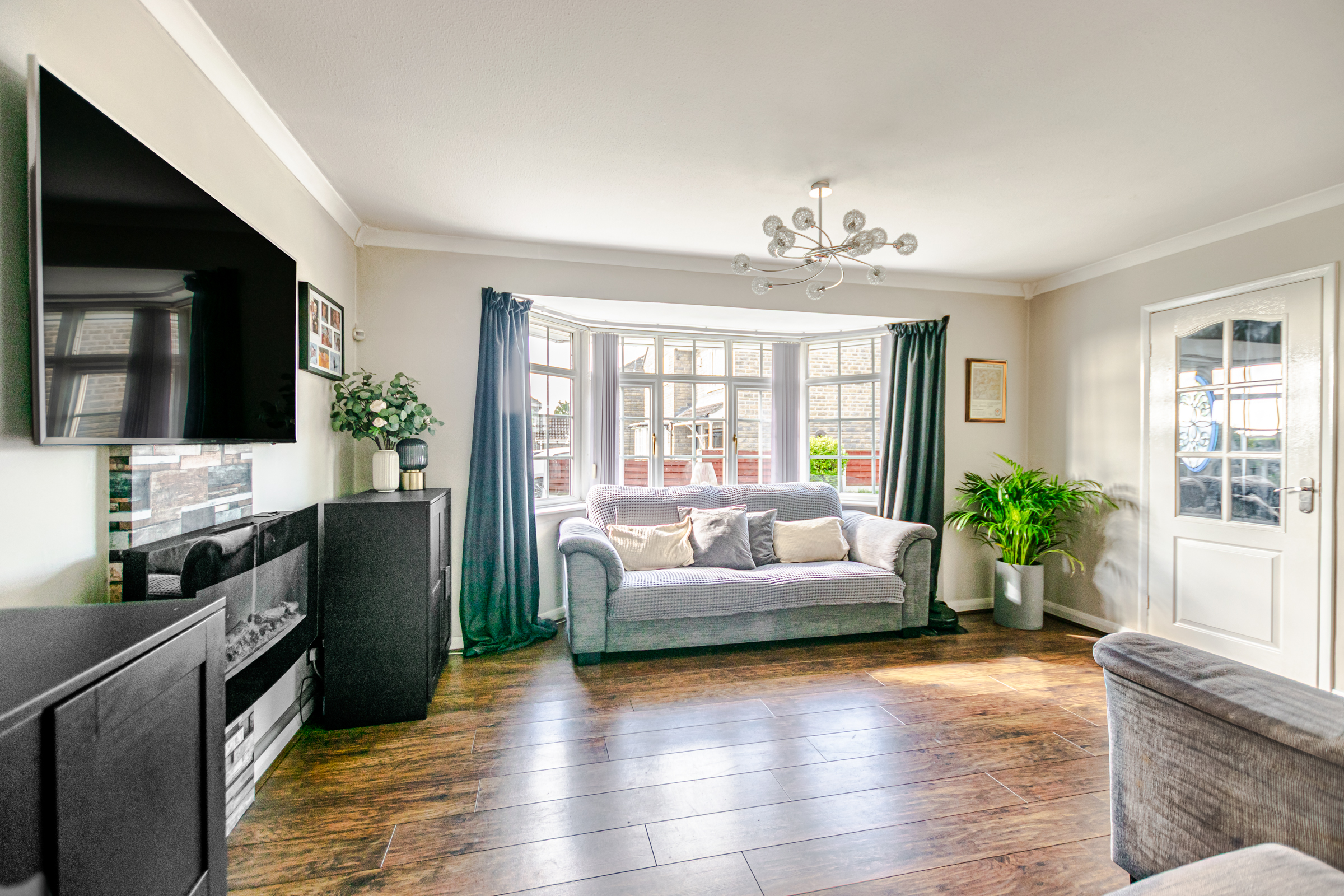 Westwinn Garth, Whinmoor, Leeds, LS14 - Photo 7