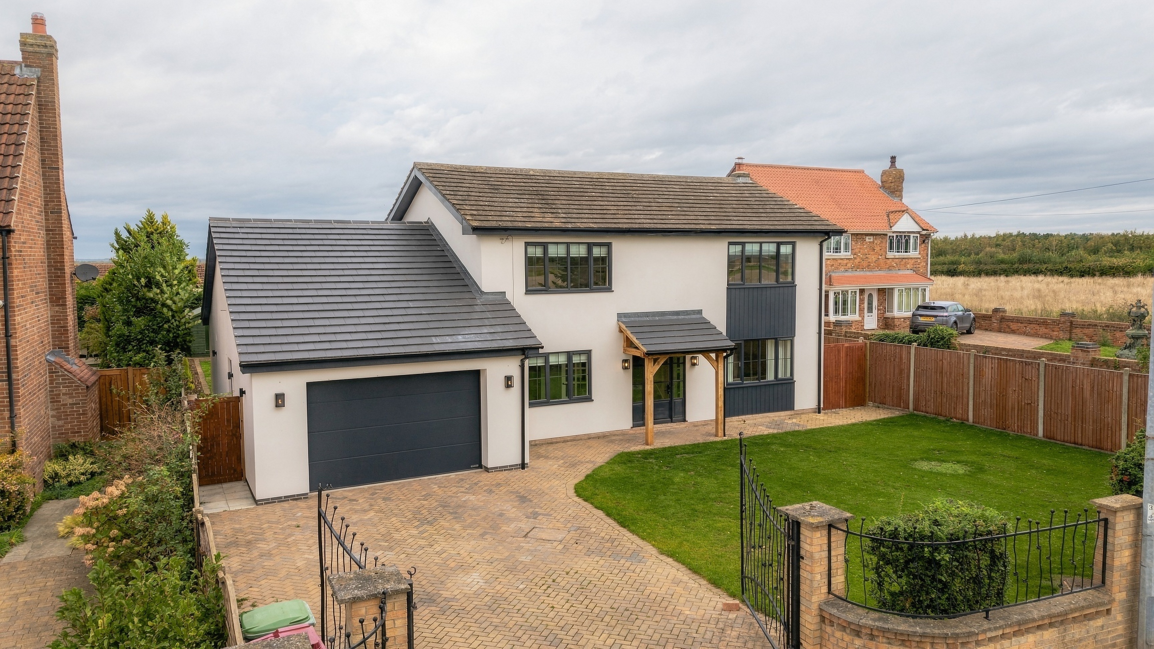 Upperthorpe Road, Westwoodside, DN9 - Photo 1