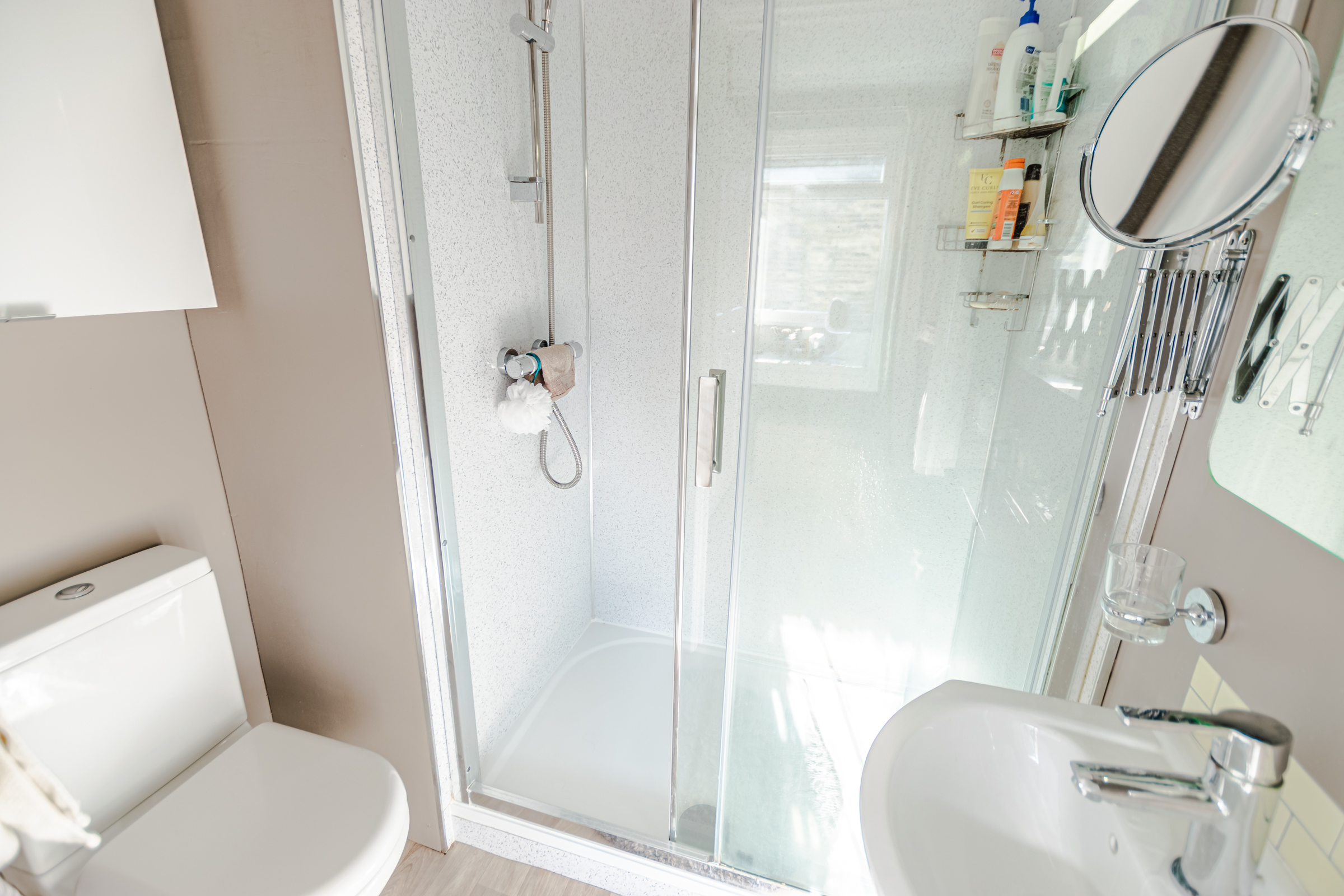 Quarrie Dene Court, Chapel Allerton, Leeds, LS7 - Photo 11