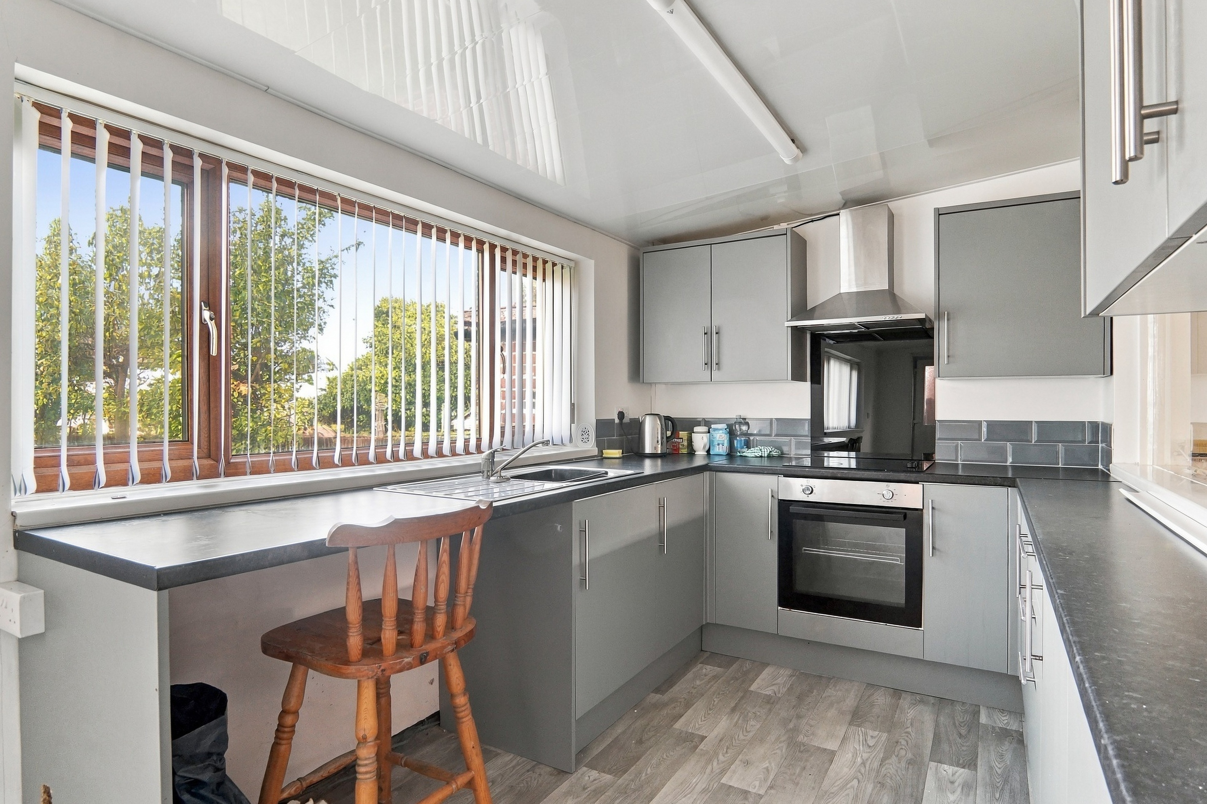 Broomhouse Lane, Doncaster, DN12 - Photo 2