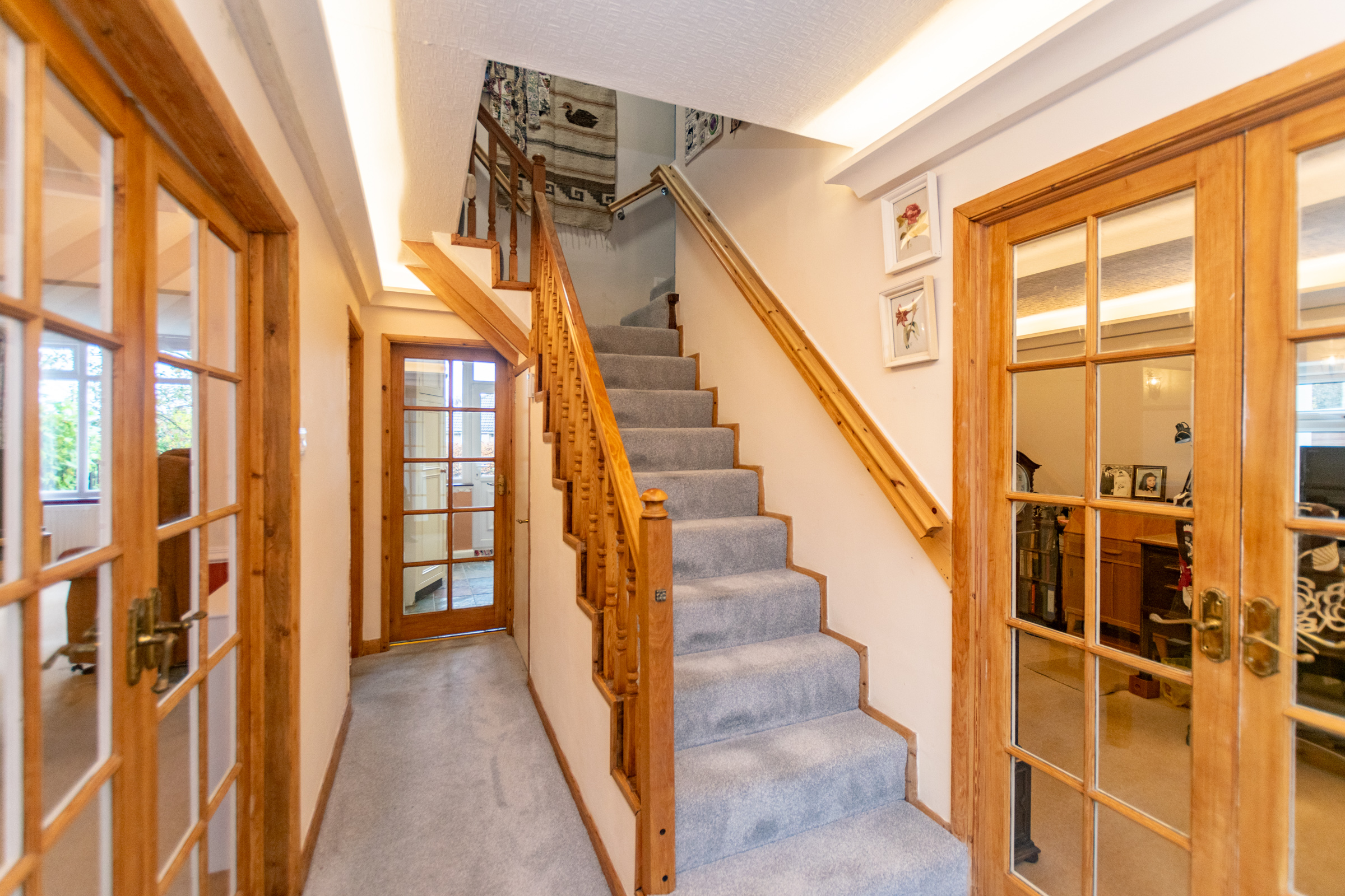 Sandhill Mount, Alwoodley, Leeds, LS17 - Photo 4