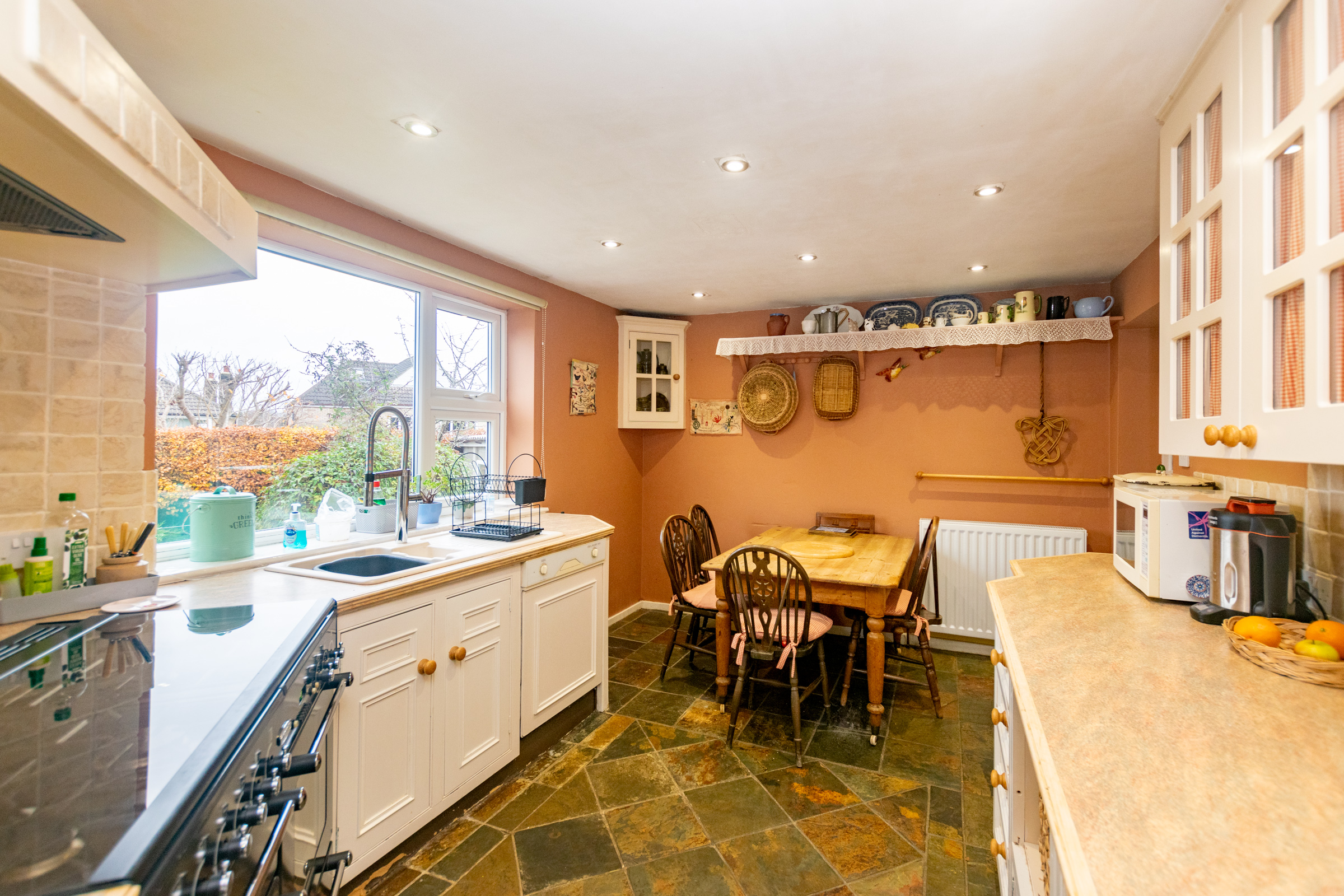 Sandhill Mount, Alwoodley, Leeds, LS17 - Photo 9