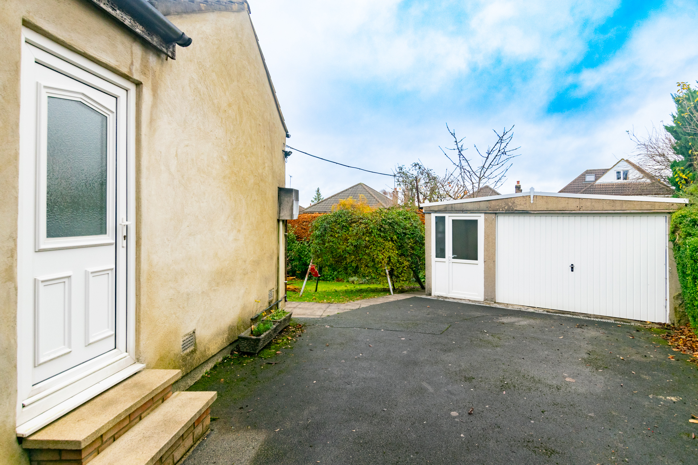 Sandhill Mount, Alwoodley, Leeds, LS17 - Photo 35