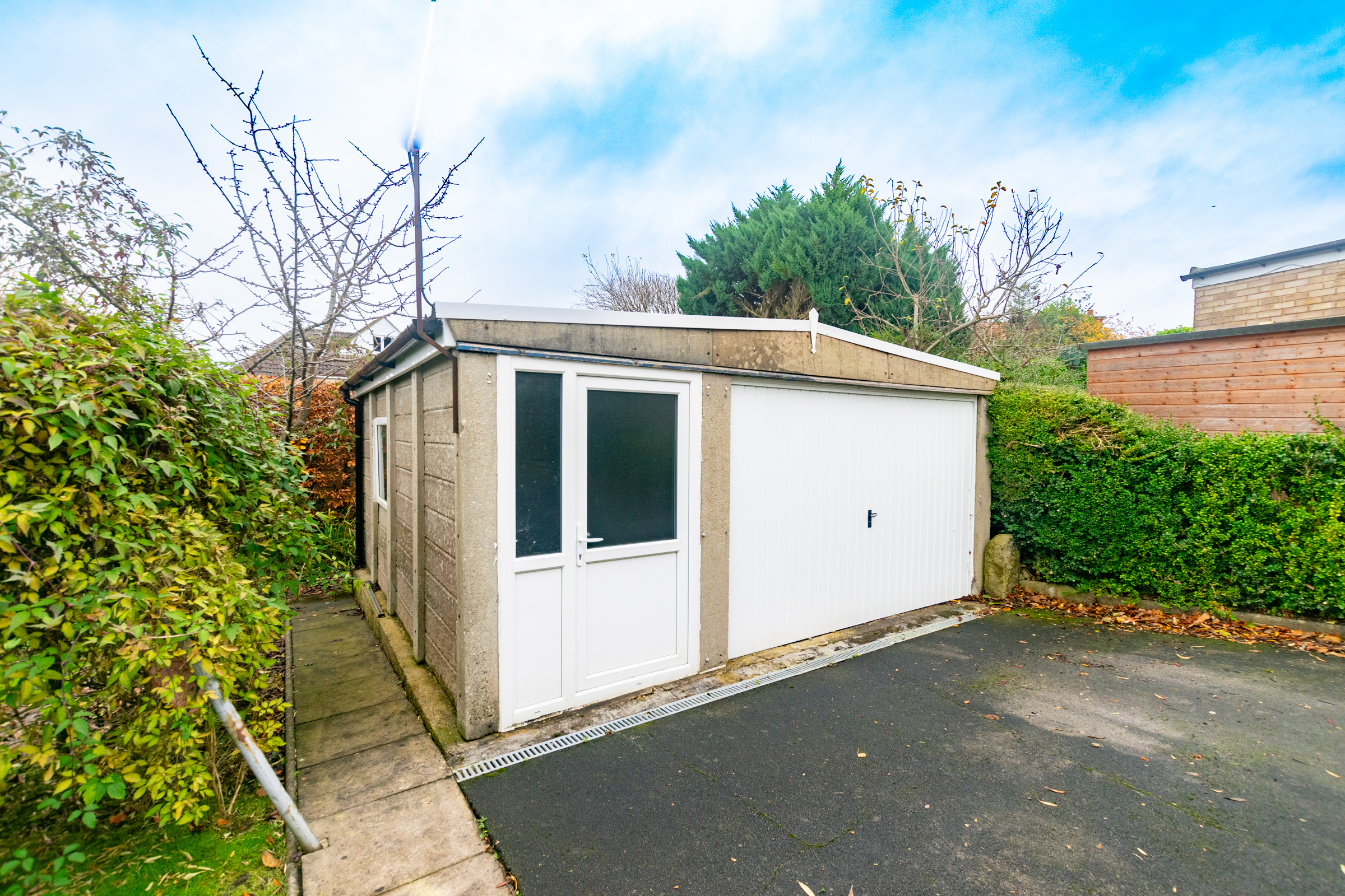 Sandhill Mount, Alwoodley, Leeds, LS17 - Photo 36