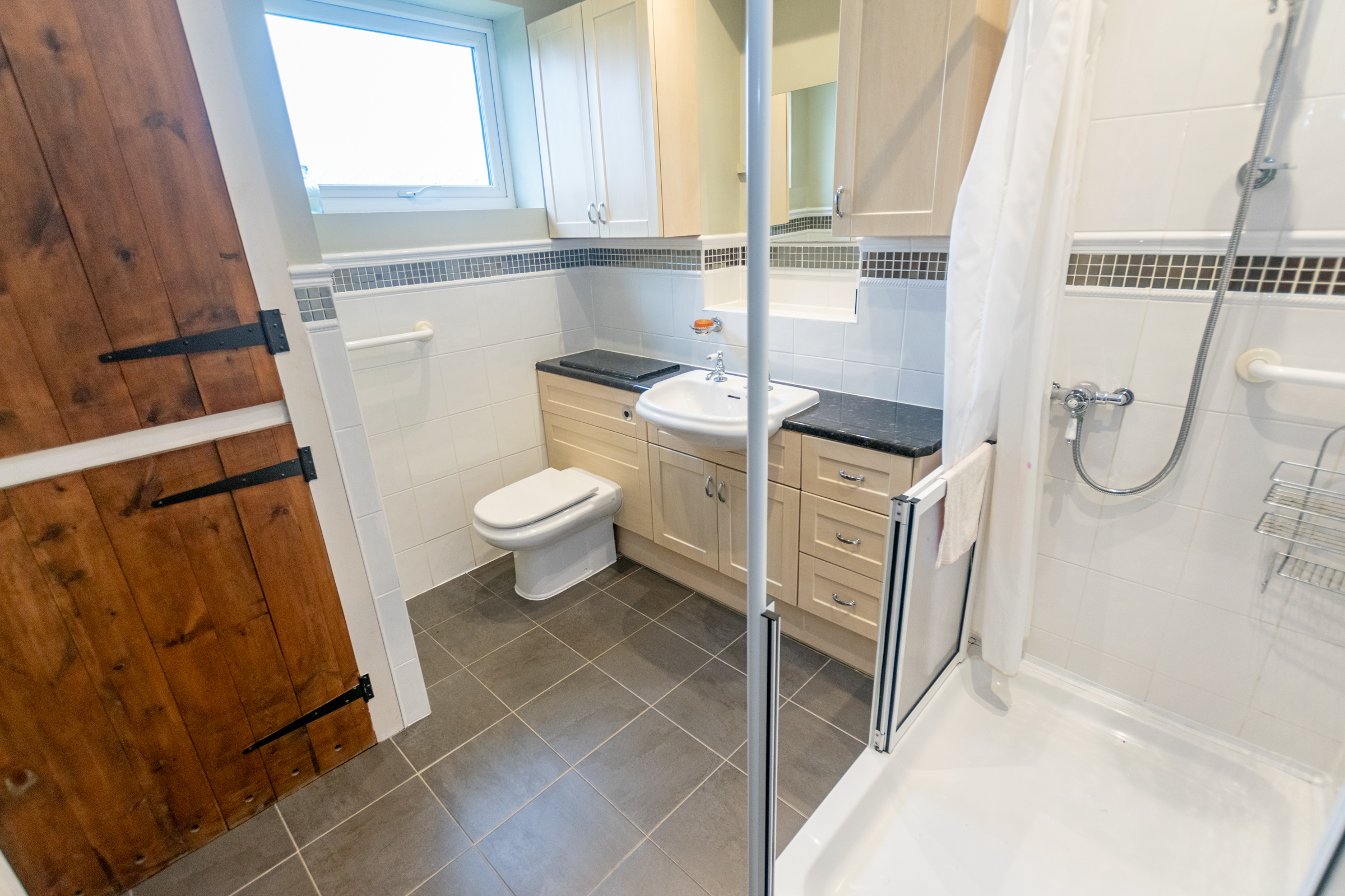 Sandhill Mount, Alwoodley, Leeds, LS17 - Photo 29