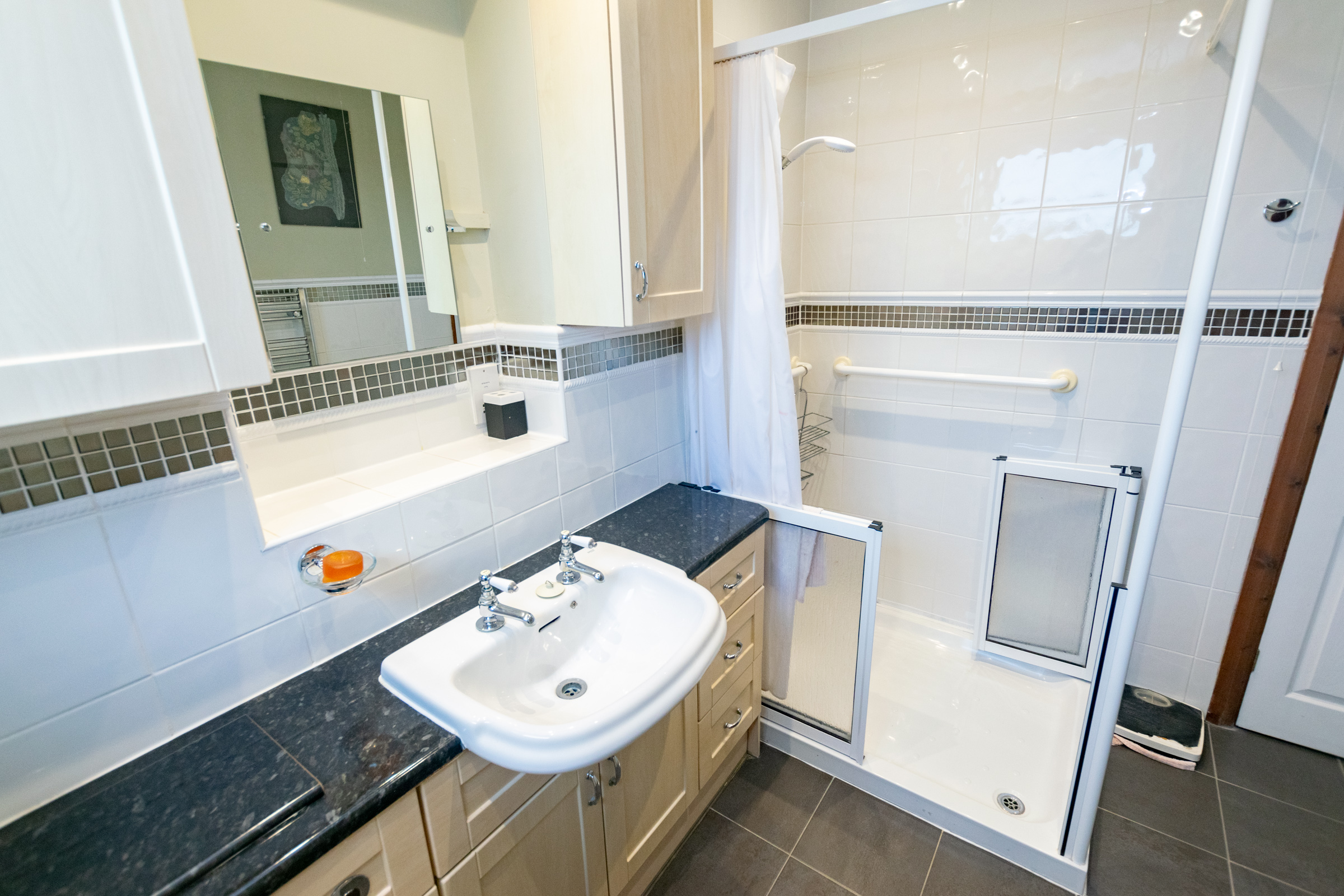 Sandhill Mount, Alwoodley, Leeds, LS17 - Photo 30