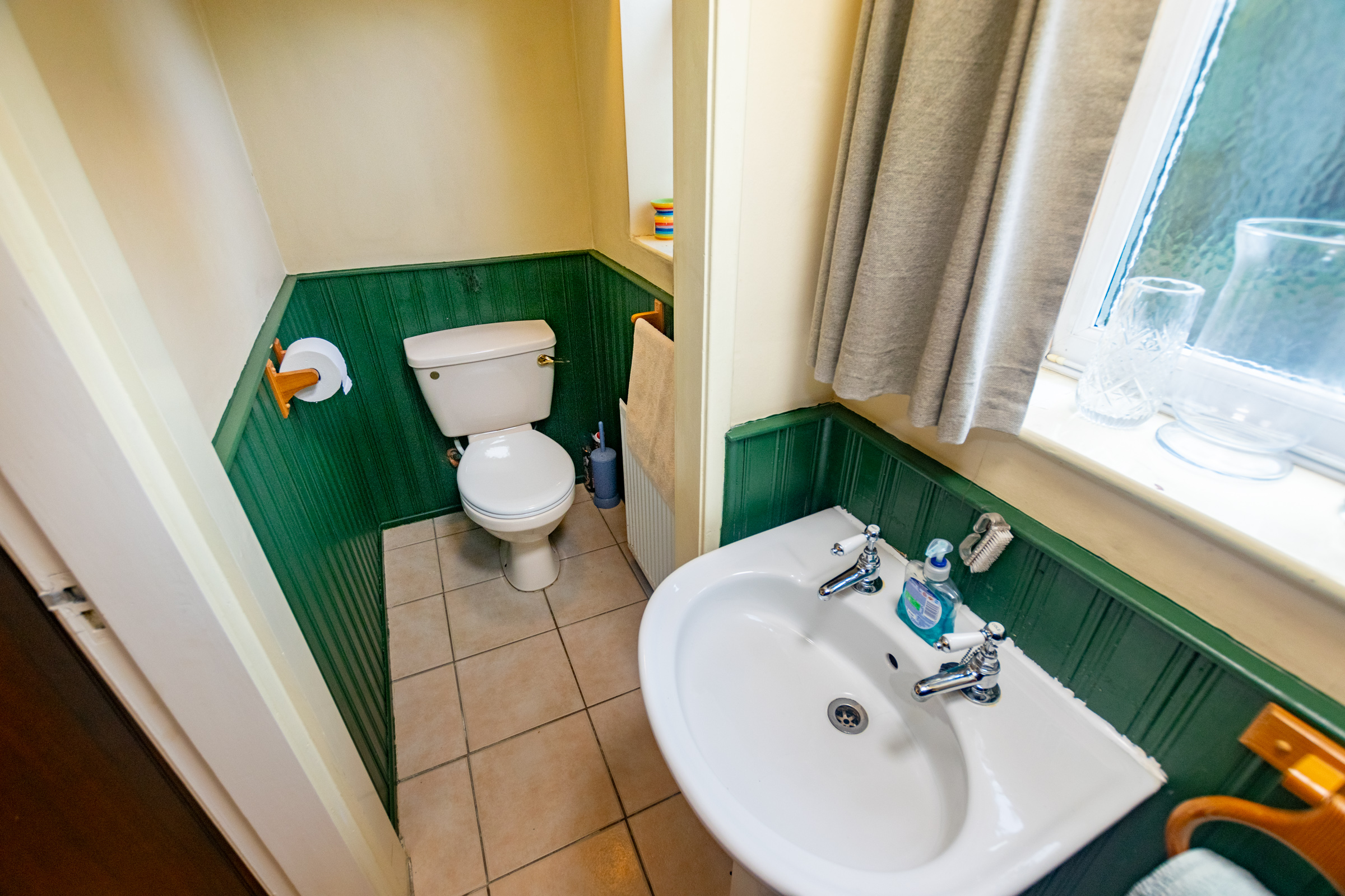 Sandhill Mount, Alwoodley, Leeds, LS17 - Photo 17
