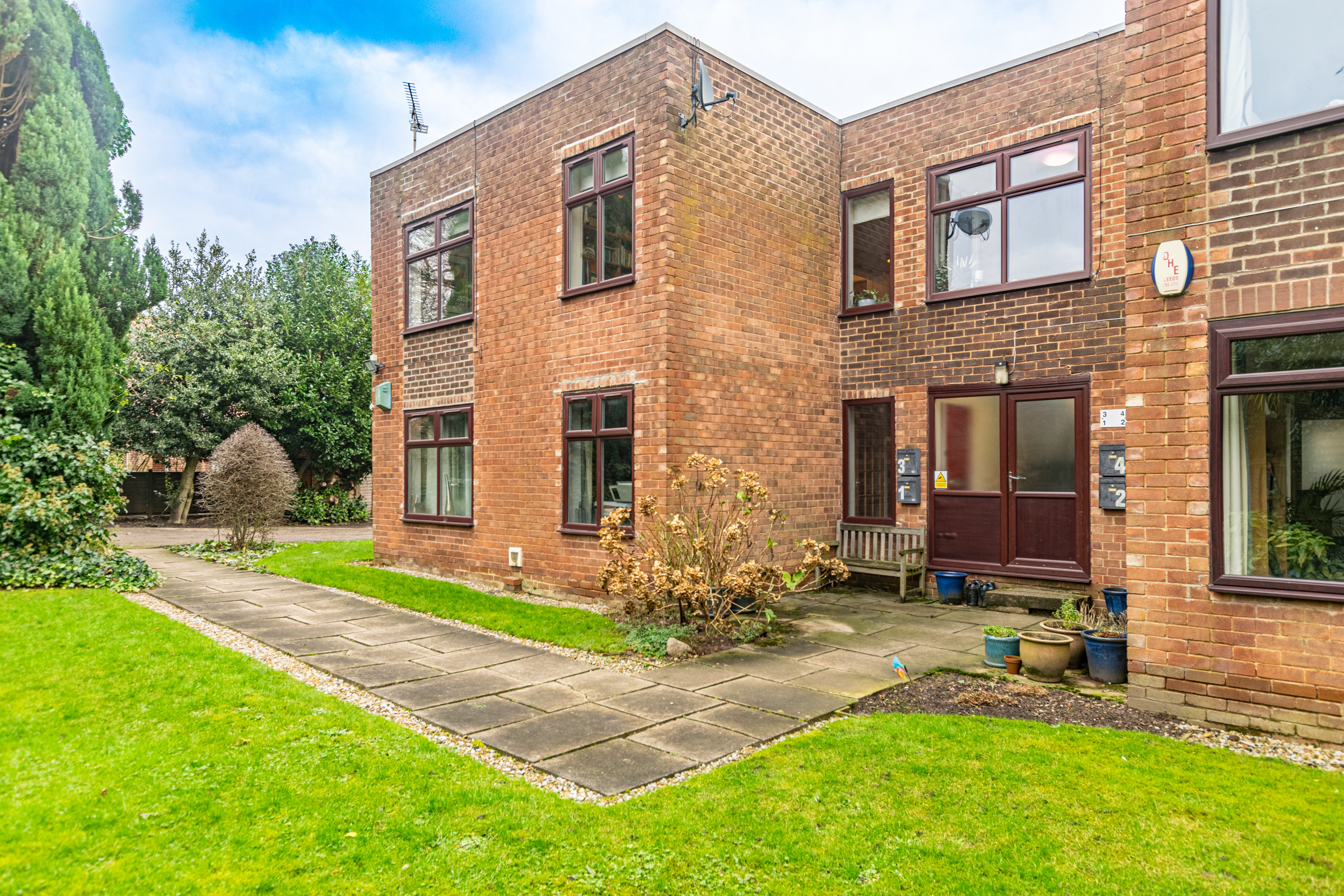 East Moor Close, West Yorkshire, Leeds, LS8 - Photo 1