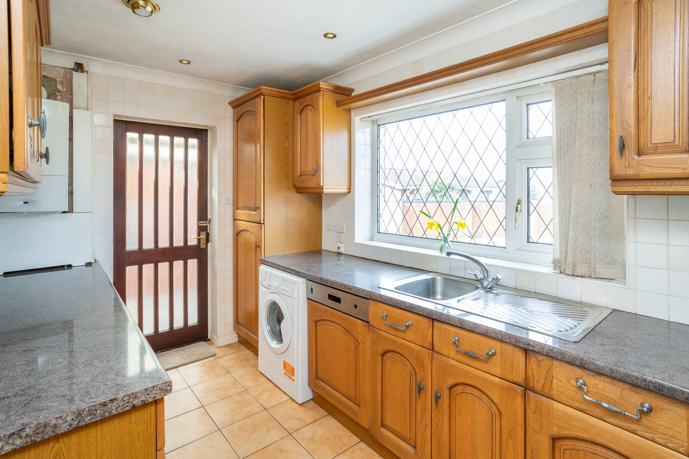 St Michaels Avenue, St. Michaels Avenue, Rossington, Doncaster, DN11 - Photo 2