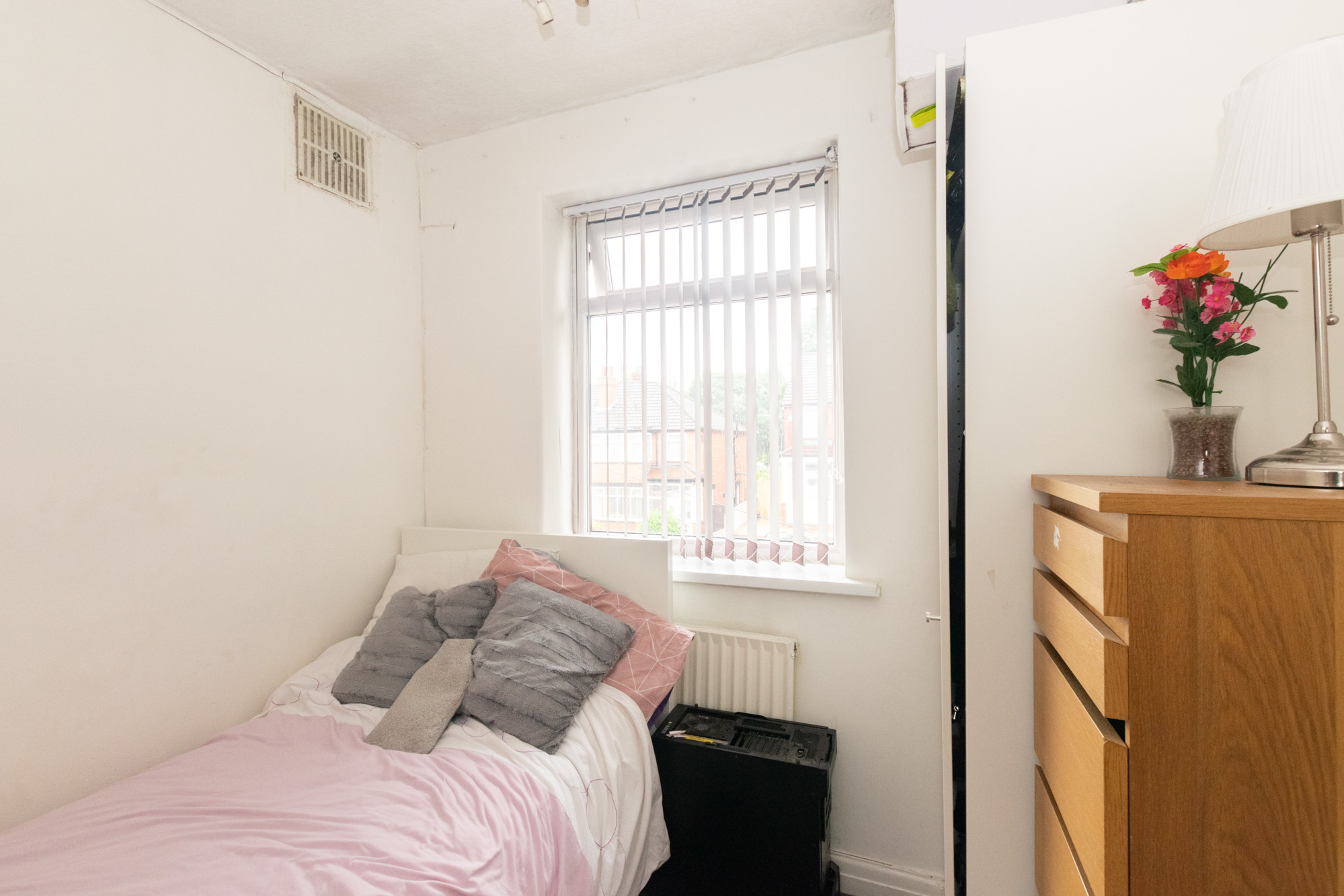 St Martins View, Potternewton, Leeds, LS7 - Photo 9