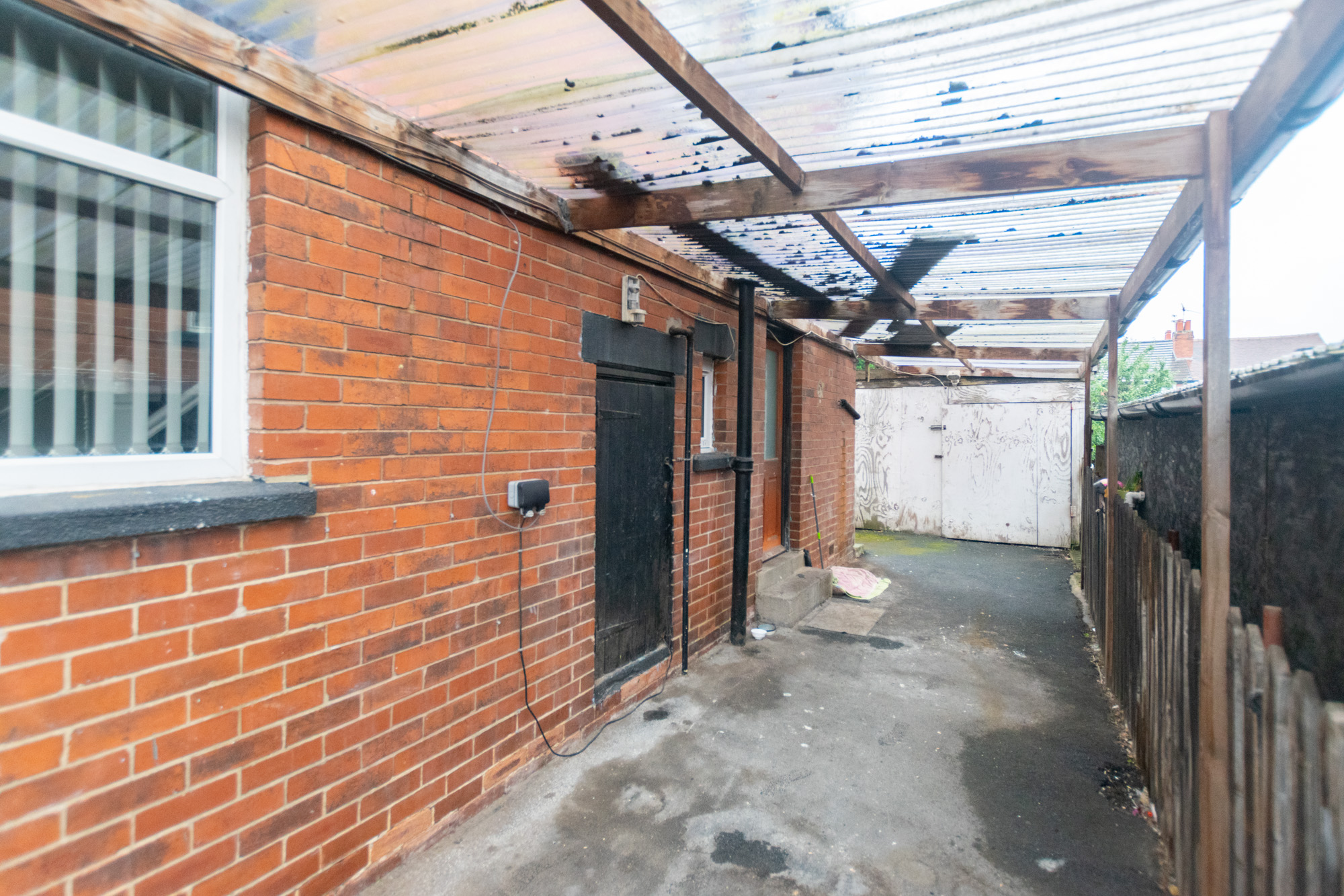 St Martins View, Potternewton, Leeds, LS7 - Photo 15